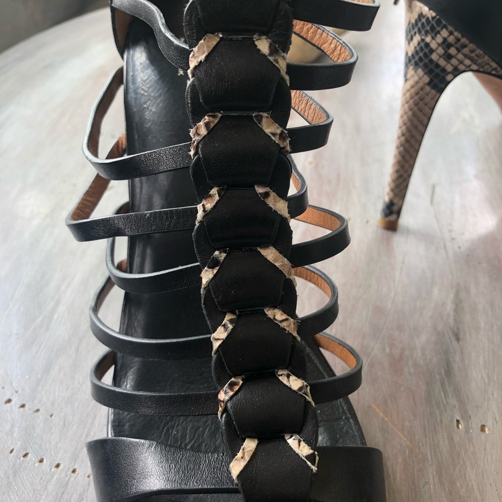 Coach ...... sexy “STRAPPY” high heel - Picture 8 of 8